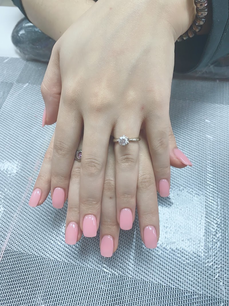 Madeleyne Nails & Spa, nail salon in Bridgeport, CT, photo 5 of 10